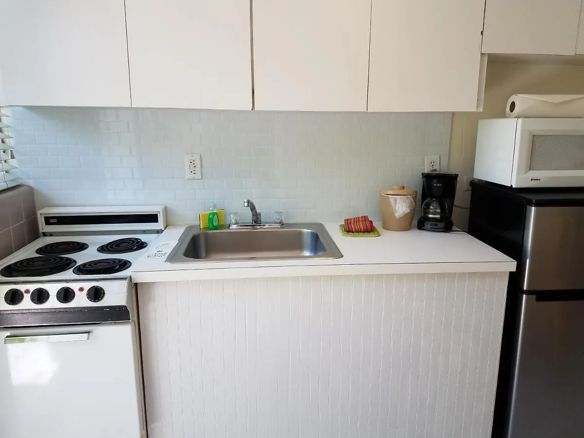 Alexander Palms Court - No Hidden Fees! Key West