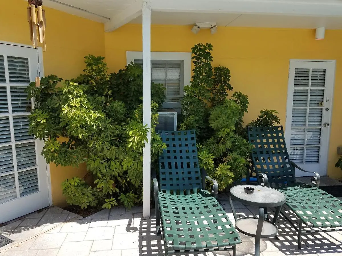 Alexander Palms Court - No Hidden Fees! Key West