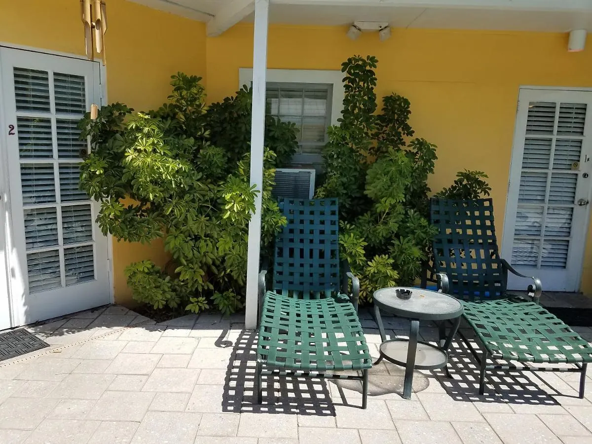 Alexander Palms Court - No Hidden Fees! * Key West