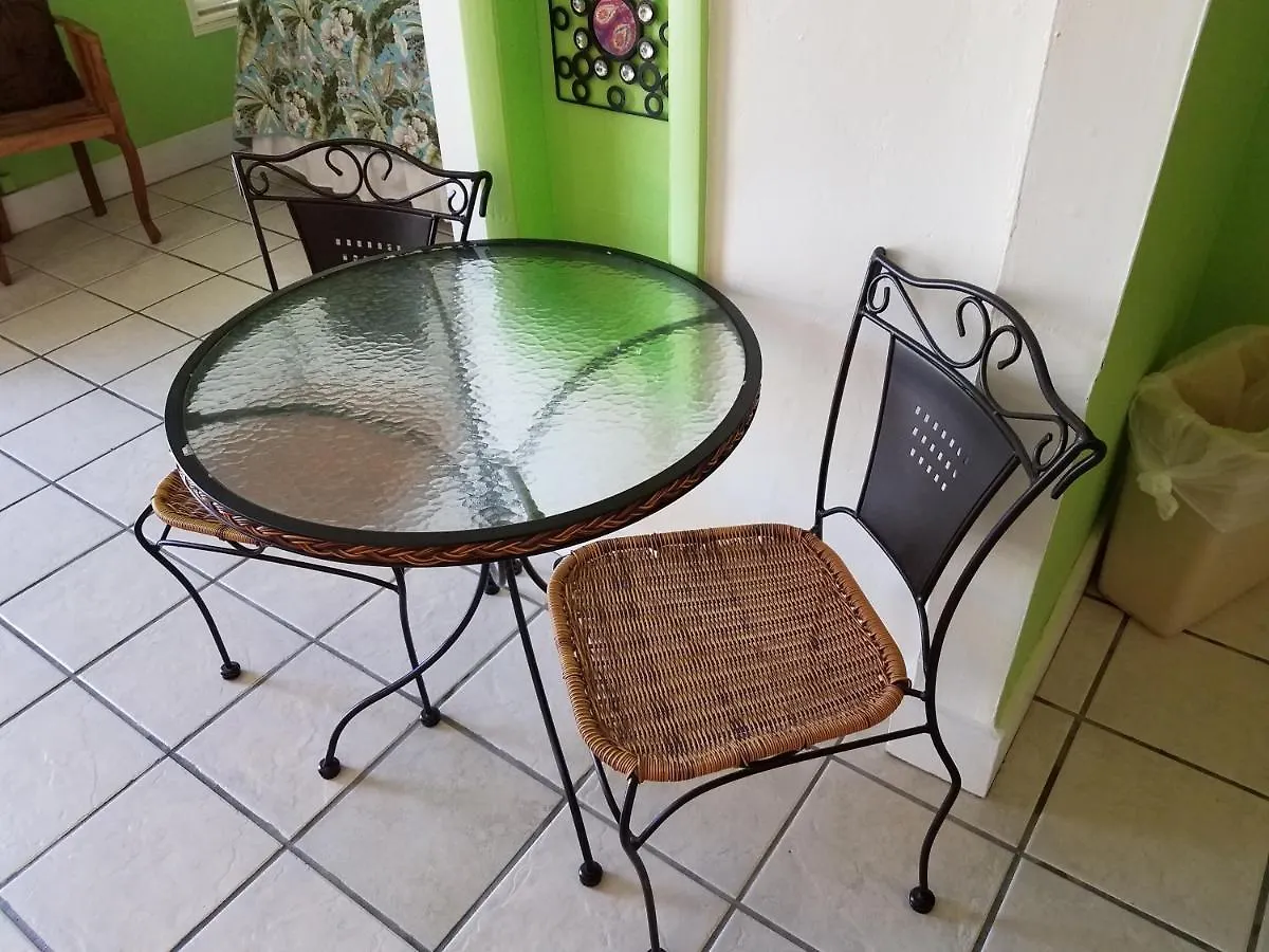 Alexander Palms Court - No Hidden Fees! * Key West
