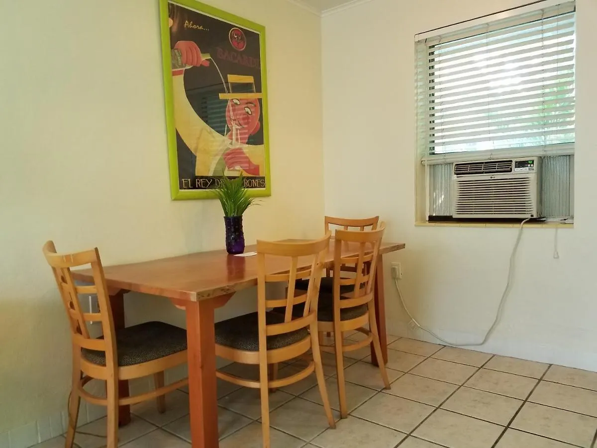 Alexander Palms Court - No Hidden Fees! * Key West