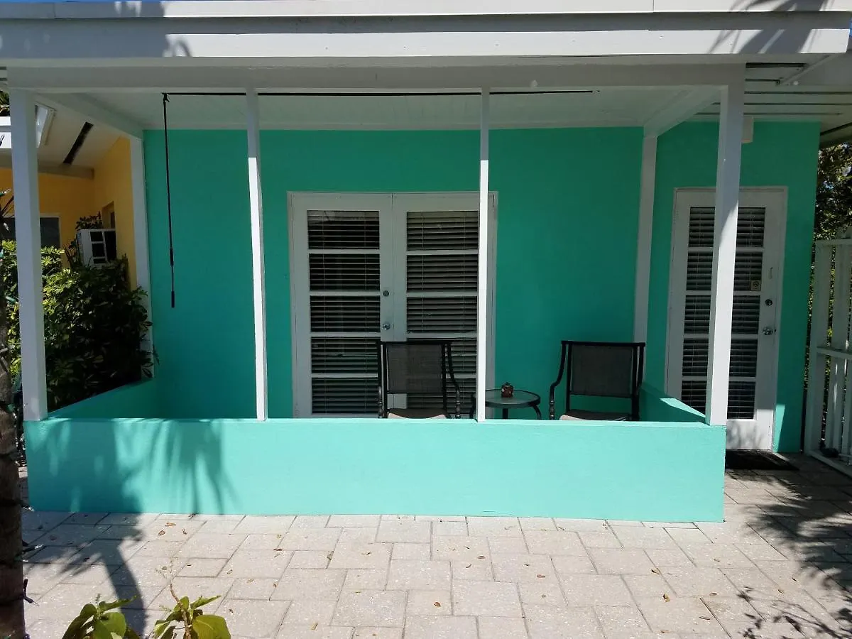 Alexander Palms Court - No Hidden Fees! * Key West