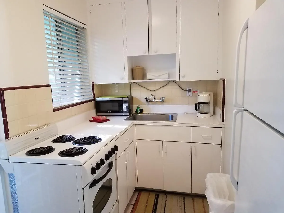 Guest house Alexander Palms Court - No Hidden Fees! Key West
