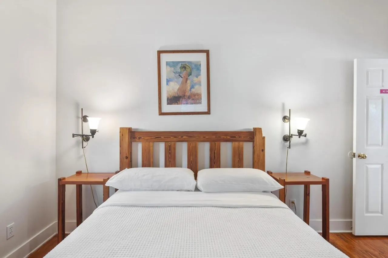 Casa 325 Inn 2*