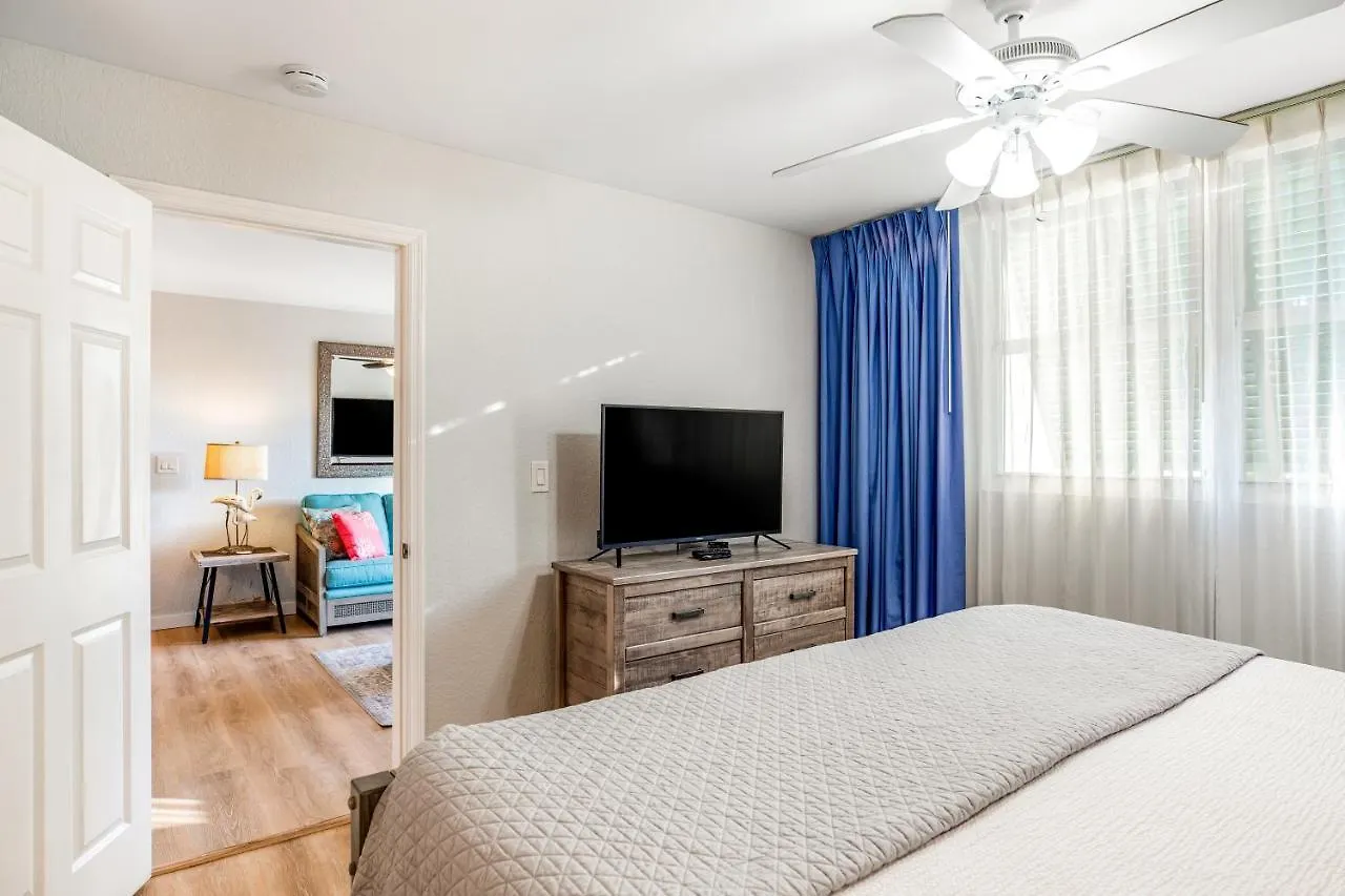 Sunrise Suites - Butterfly Nest #107 * Key West