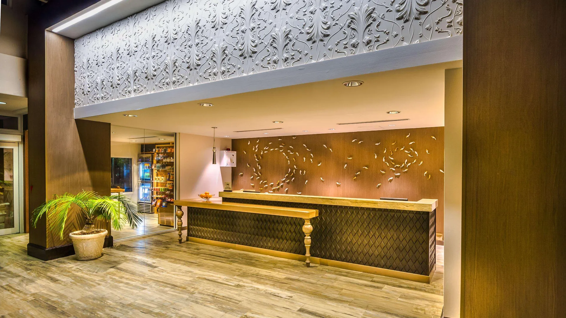 Doubletree By Hilton Grand Key Rezort 4*