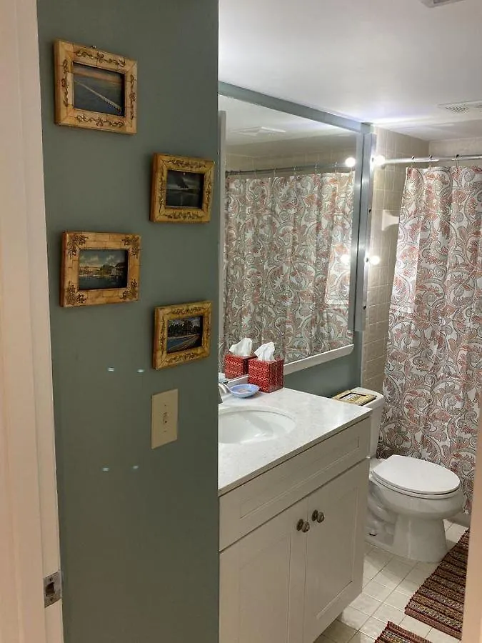 Leaward Isle Island Retreat * Key West