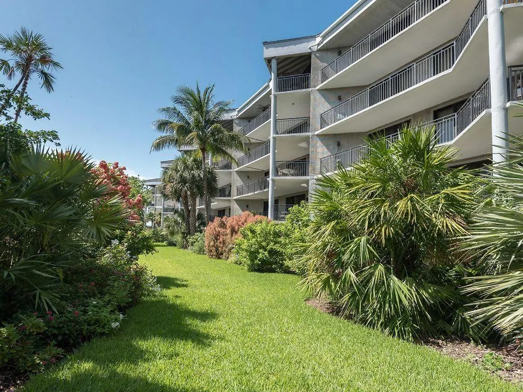 Latitude Penthouse * קי וסט