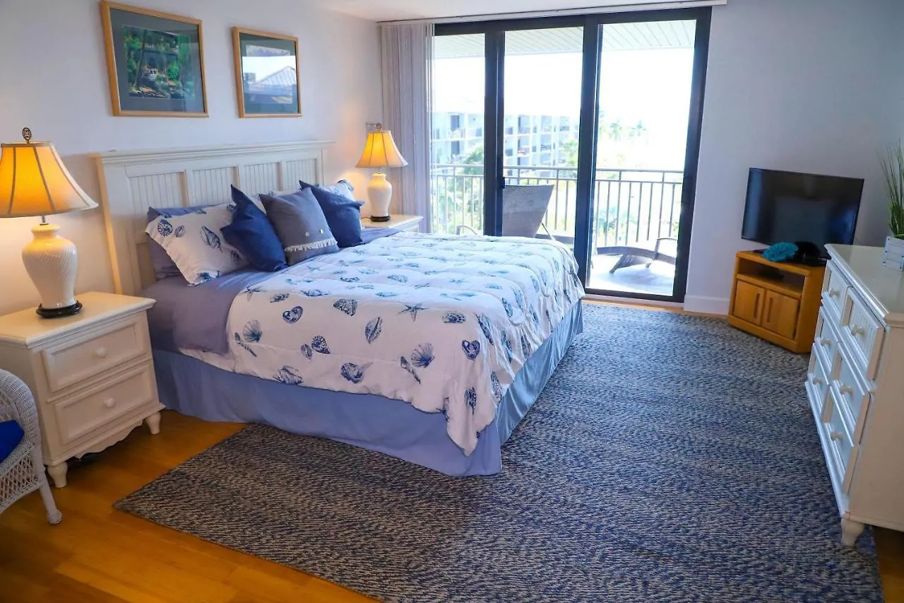 Latitude Penthouse דירה קי וסט