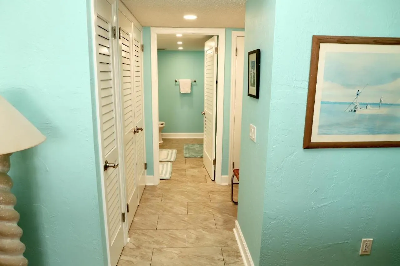 Hemingways Atlantic Retreat Апартаменты
