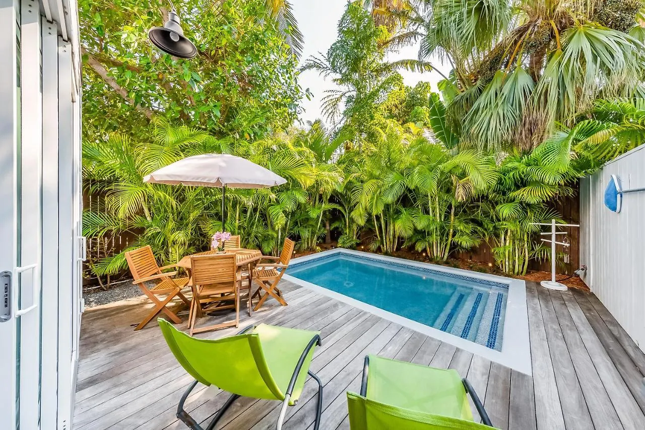Tropical Vibes *