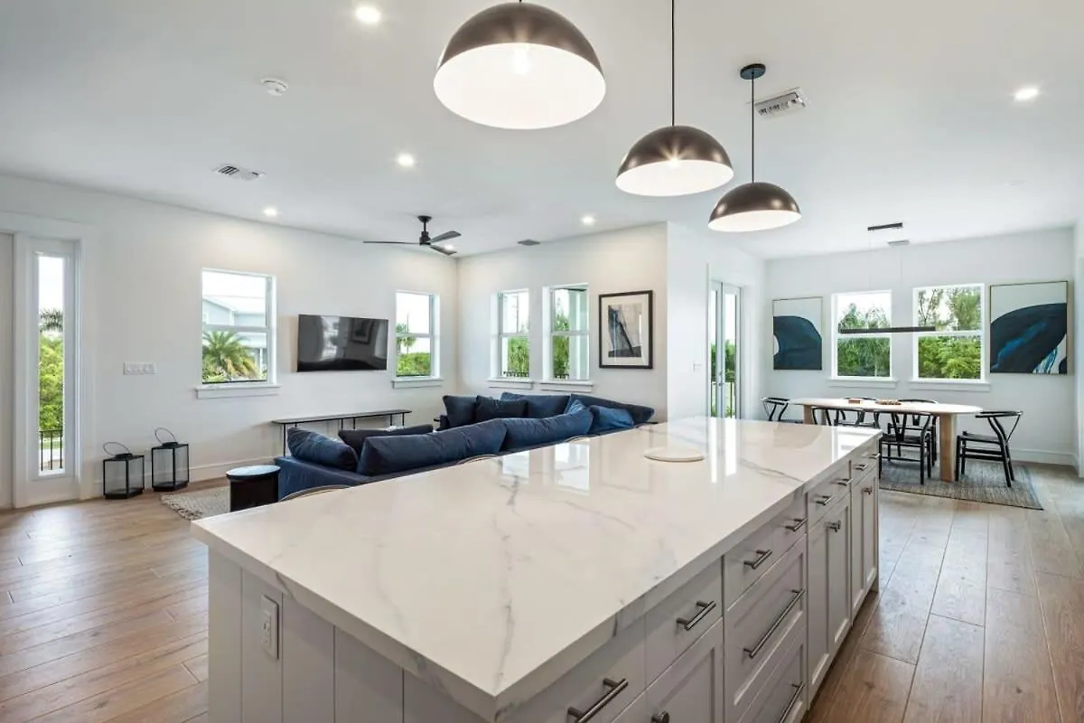 The Ebberly House - Amazing Pool In Gated Community *