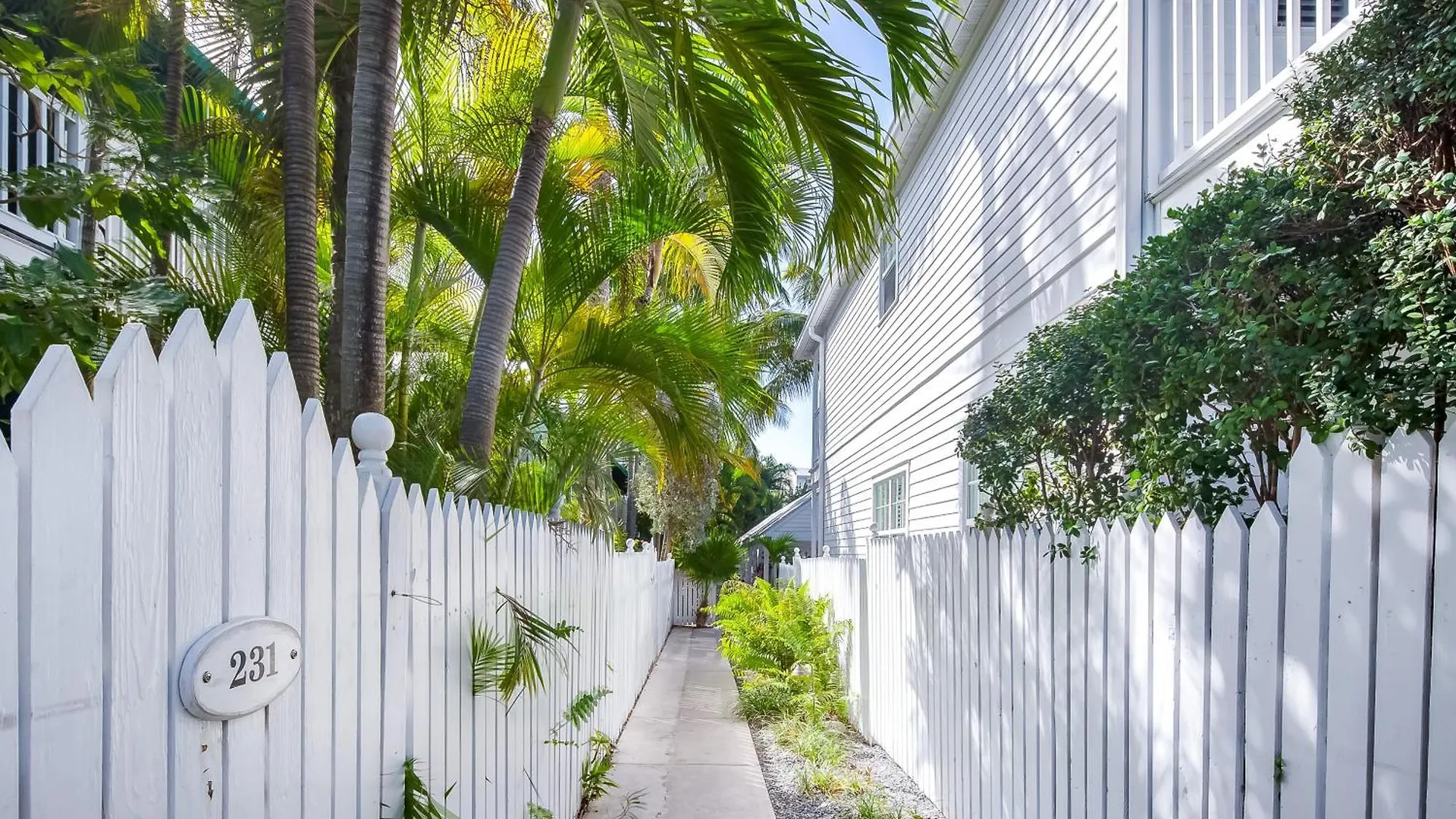 Cool Breeze Apartment *