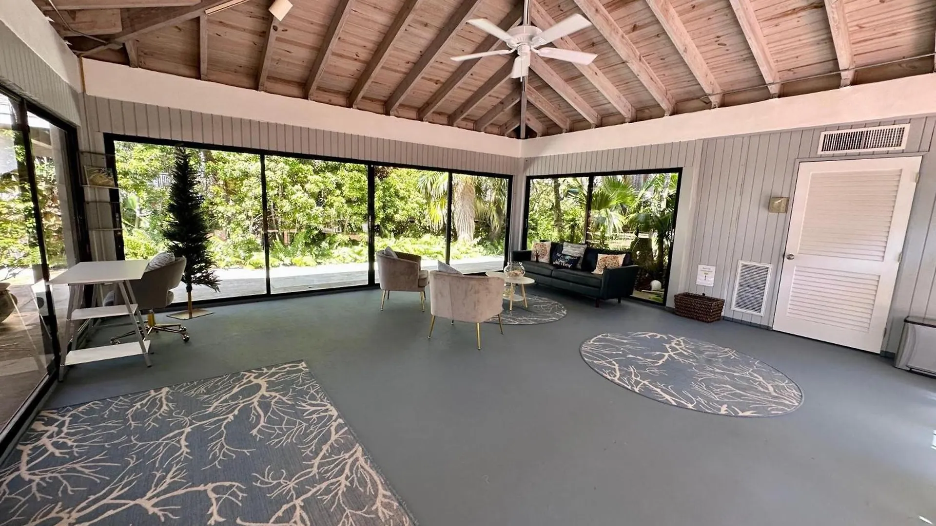 Leaward Isle Island Retreat * Key West