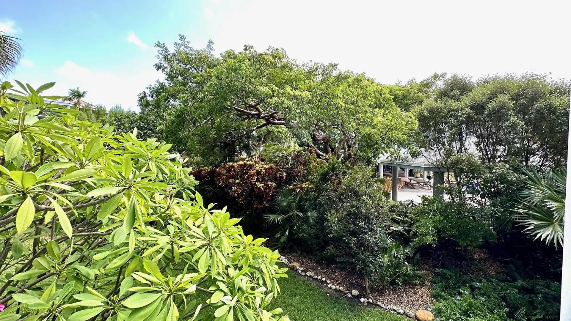 Leaward Isle Island Retreat *