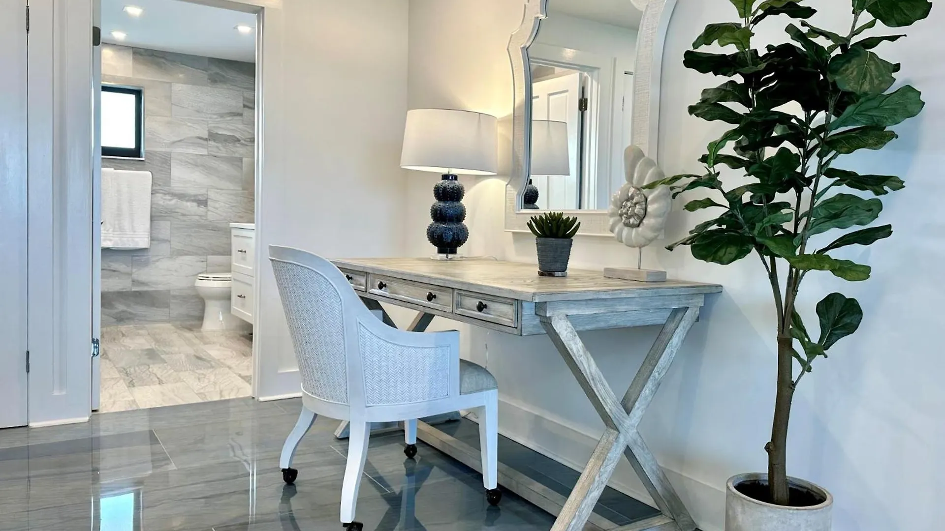 Blue Haven Unit B416 * Cayo Hueso