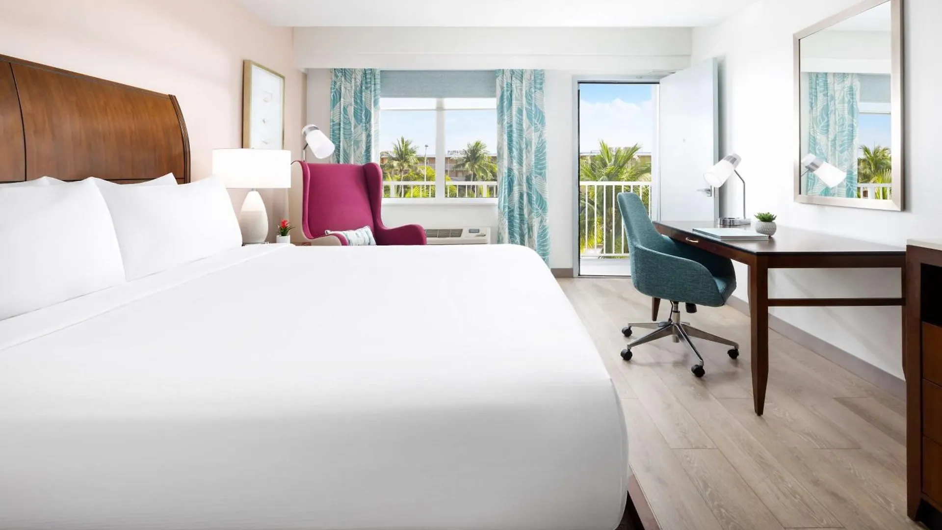 Hilton Garden / The Keys Collection