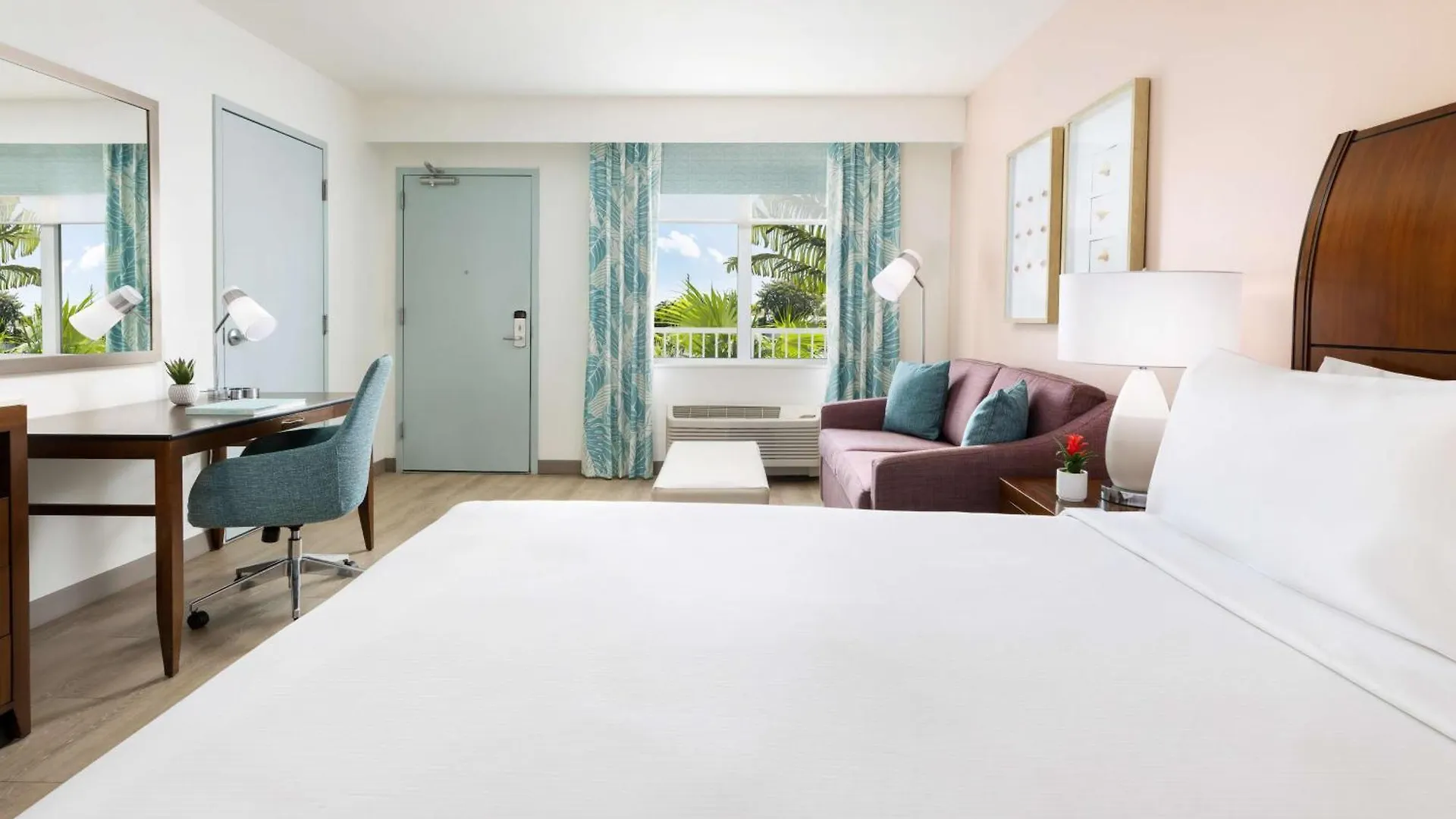 Hilton Garden / The Keys Collection 3*