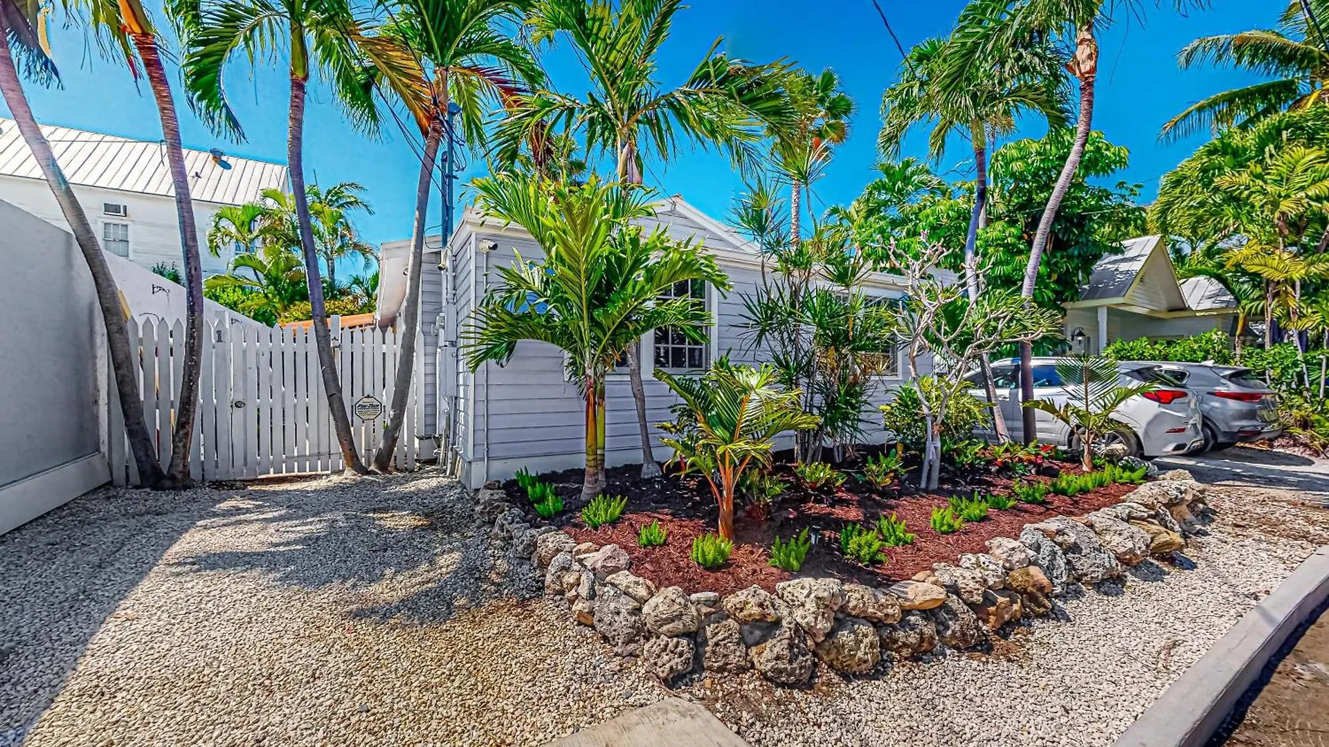 Paradise On Packer Apartment Key West
