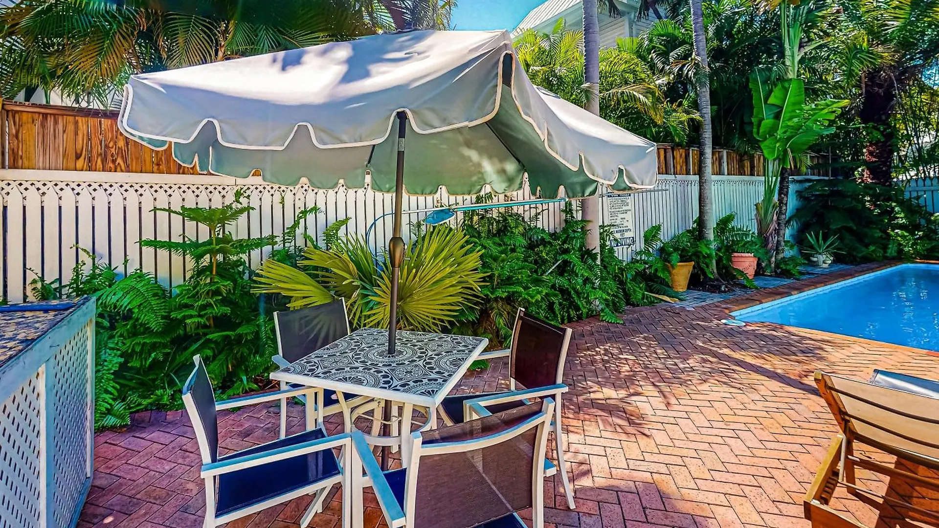 Paradise On Packer Key West