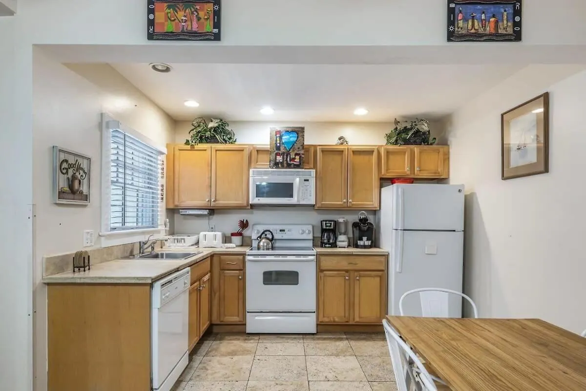 Sea Breeze -great Location! Key West