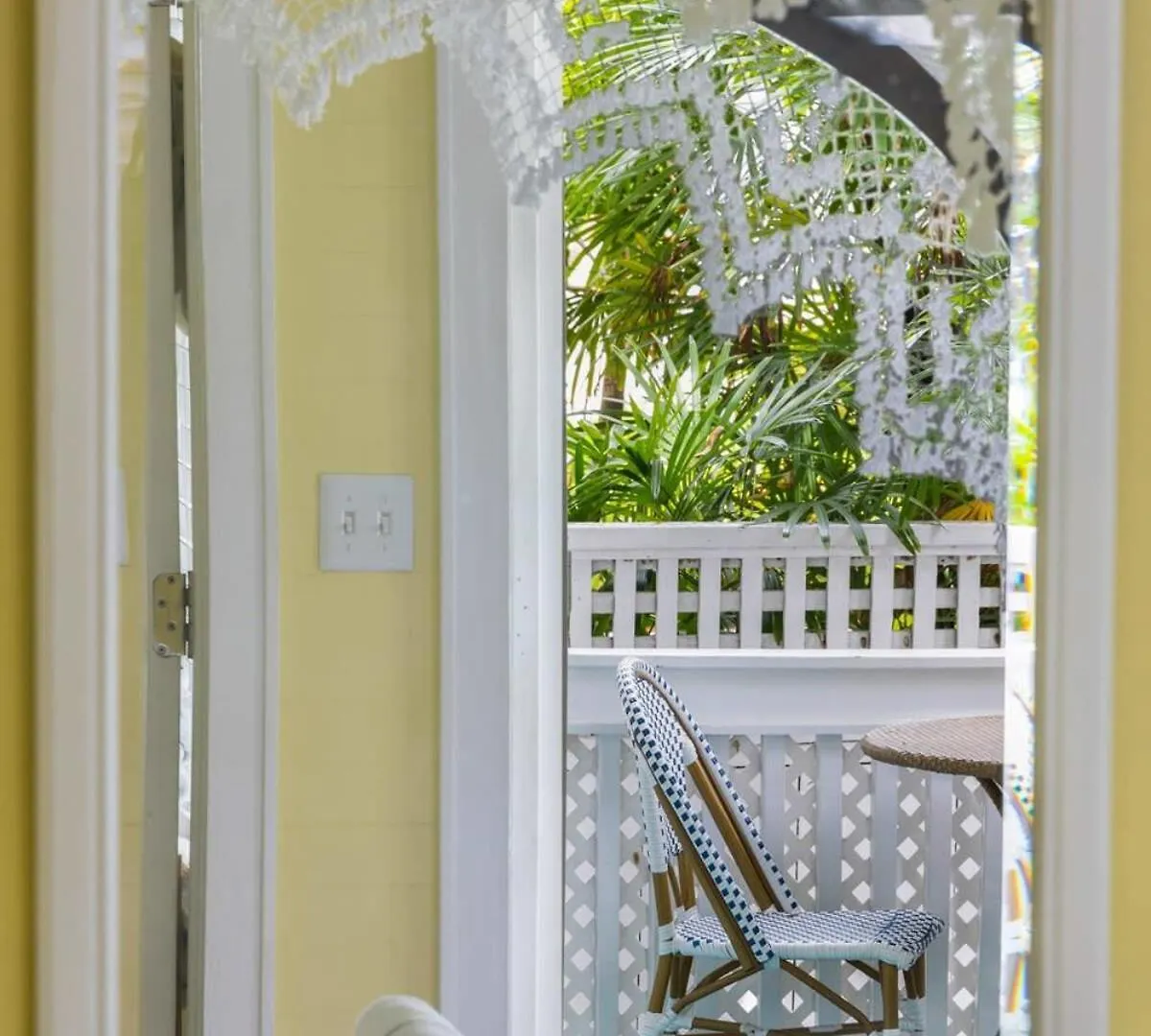 Classic King Balcony At The House Inn *