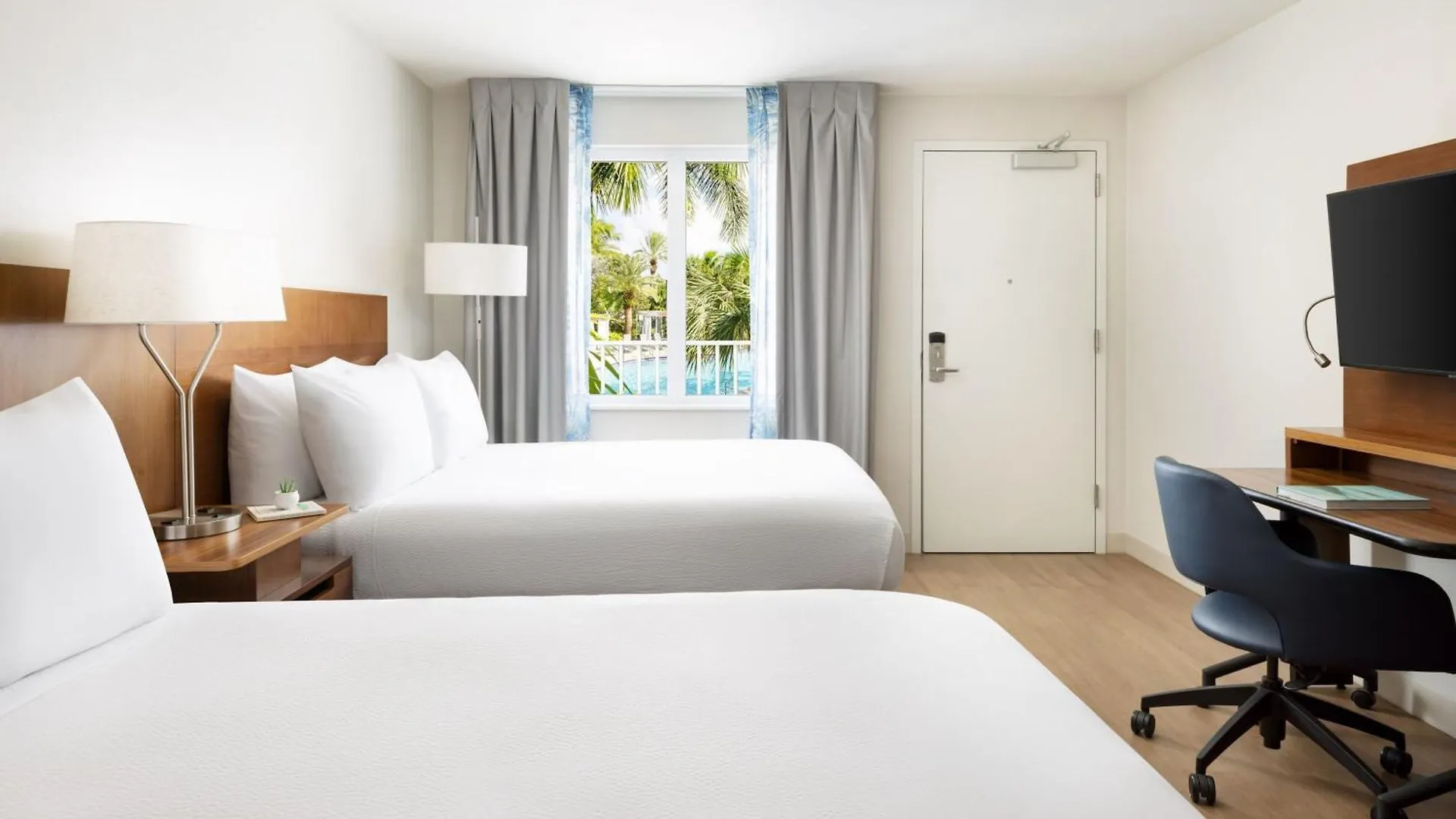 Hotel Fairfield & By Marriott At The Keys Collection 3*