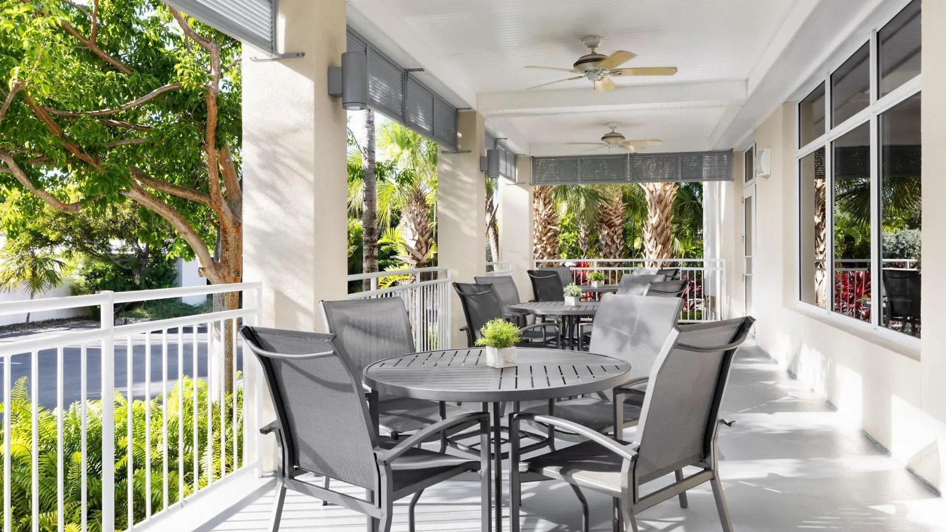 Hotel Fairfield & By Marriott At The Keys Collection Key West