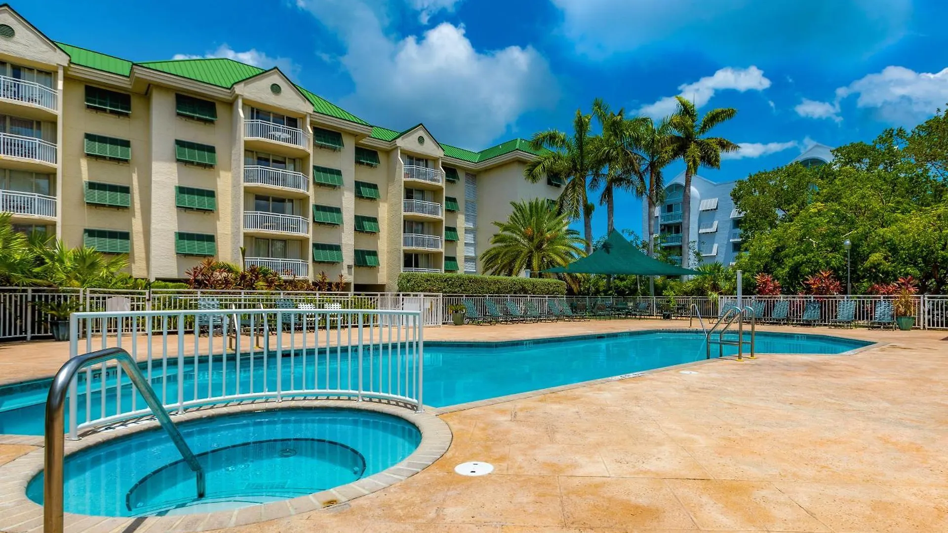 Sunrise Paradise Escape #407 Apartment *