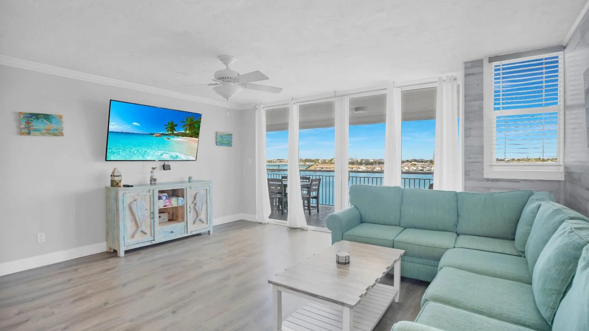 Holiday home Florida - Spacious Updated Waterfront 2x2 Pool Dock Key West
