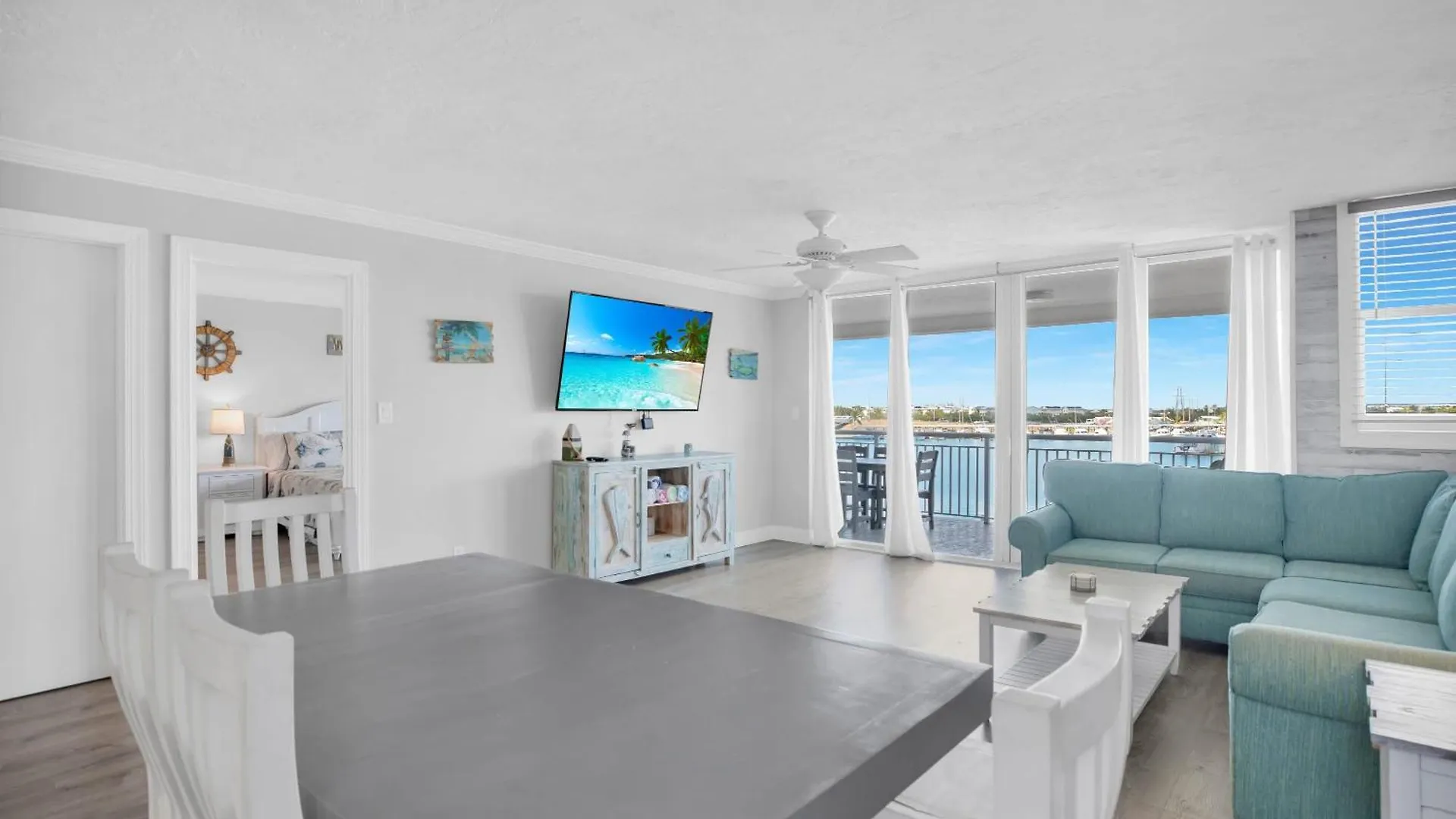 Holiday home Florida - Spacious Updated Waterfront 2x2 Pool Dock Key West