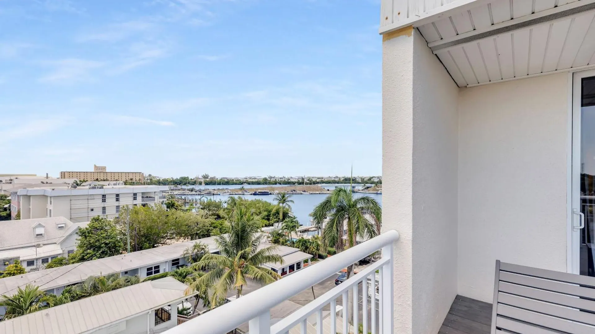 St Croix - Downtown 4x4 Waterfront Penthouse Pool Dock Pet
