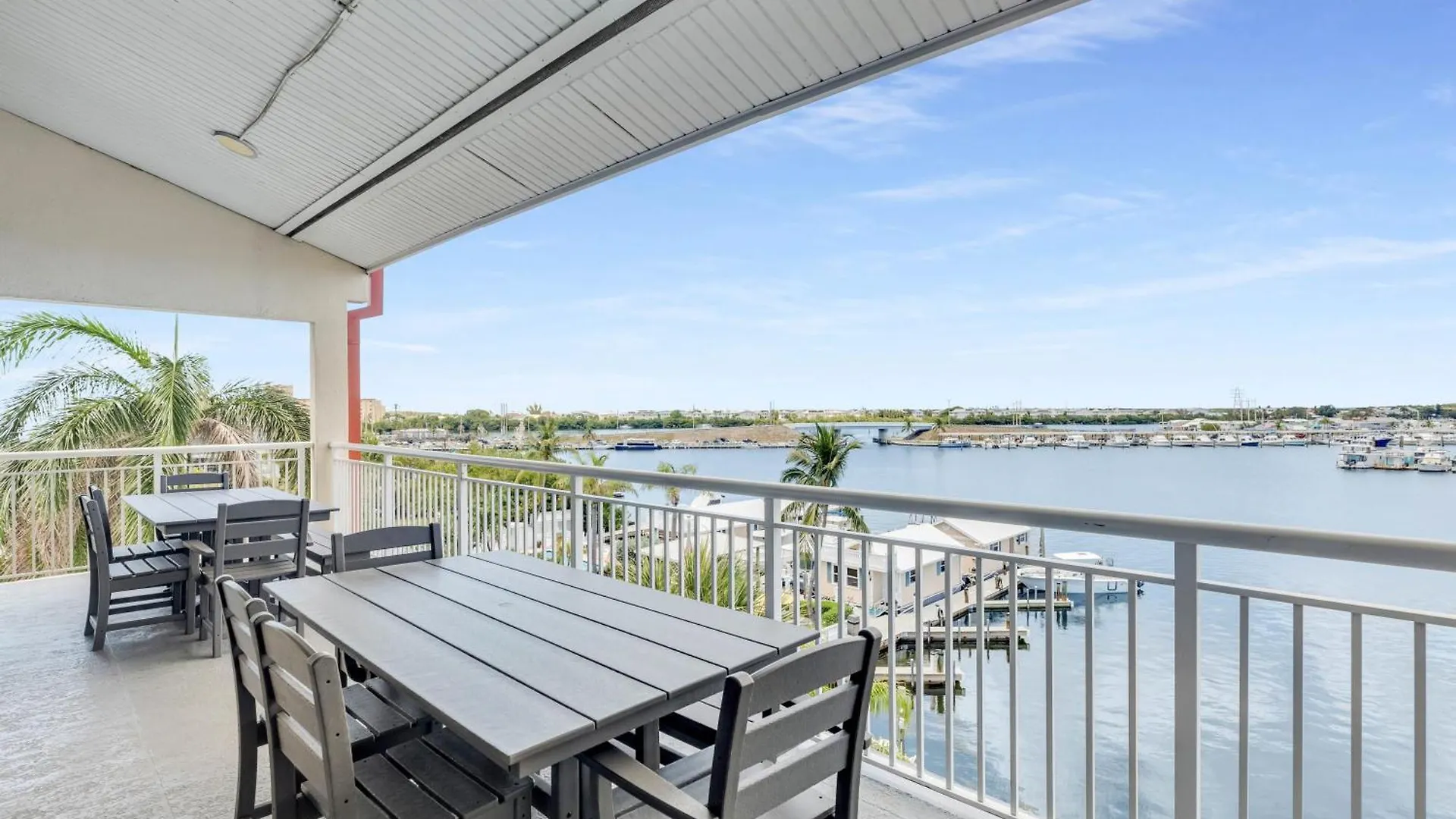 Σπίτι διακοπών St Croix - Downtown 4x4 Waterfront Penthouse Pool Dock Pet
