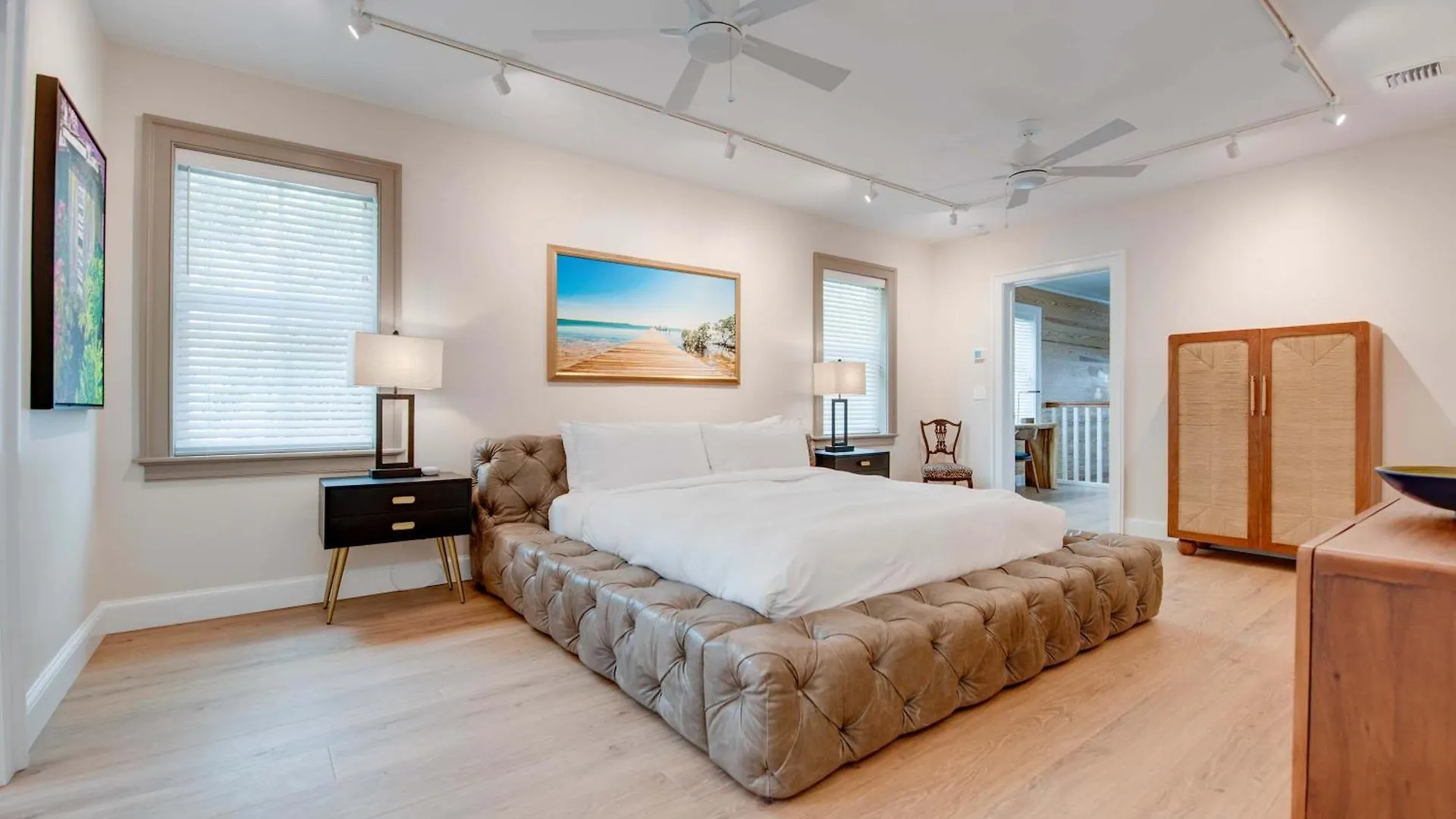 Rigby House - Brand New With Private Pool