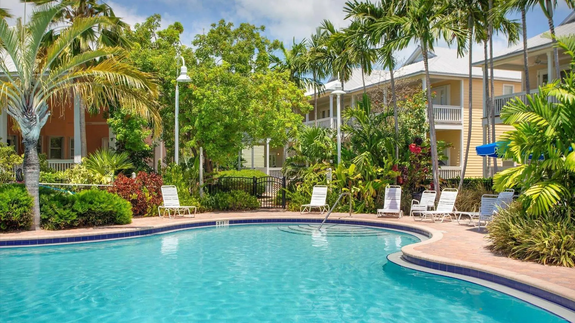 Mermaids Retreat At Coral Hammock *