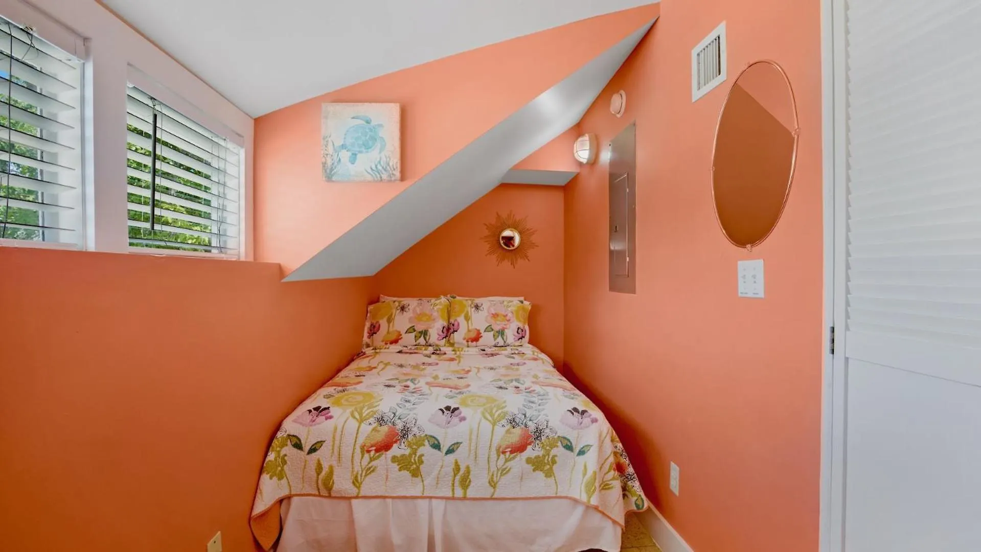 Suzys Parrot Perch By Last Key Realty キーウェスト