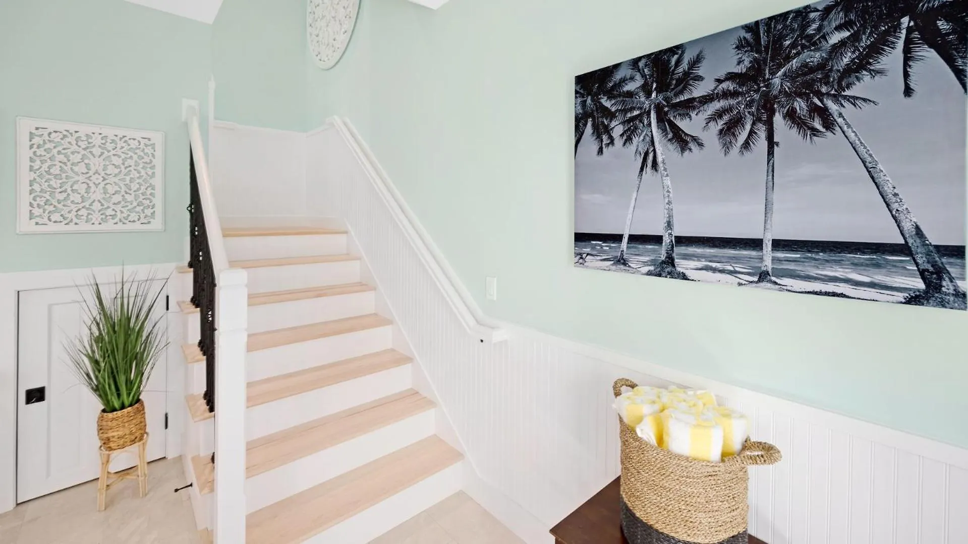Duke Of Catherine By Last Key Realty * Key West