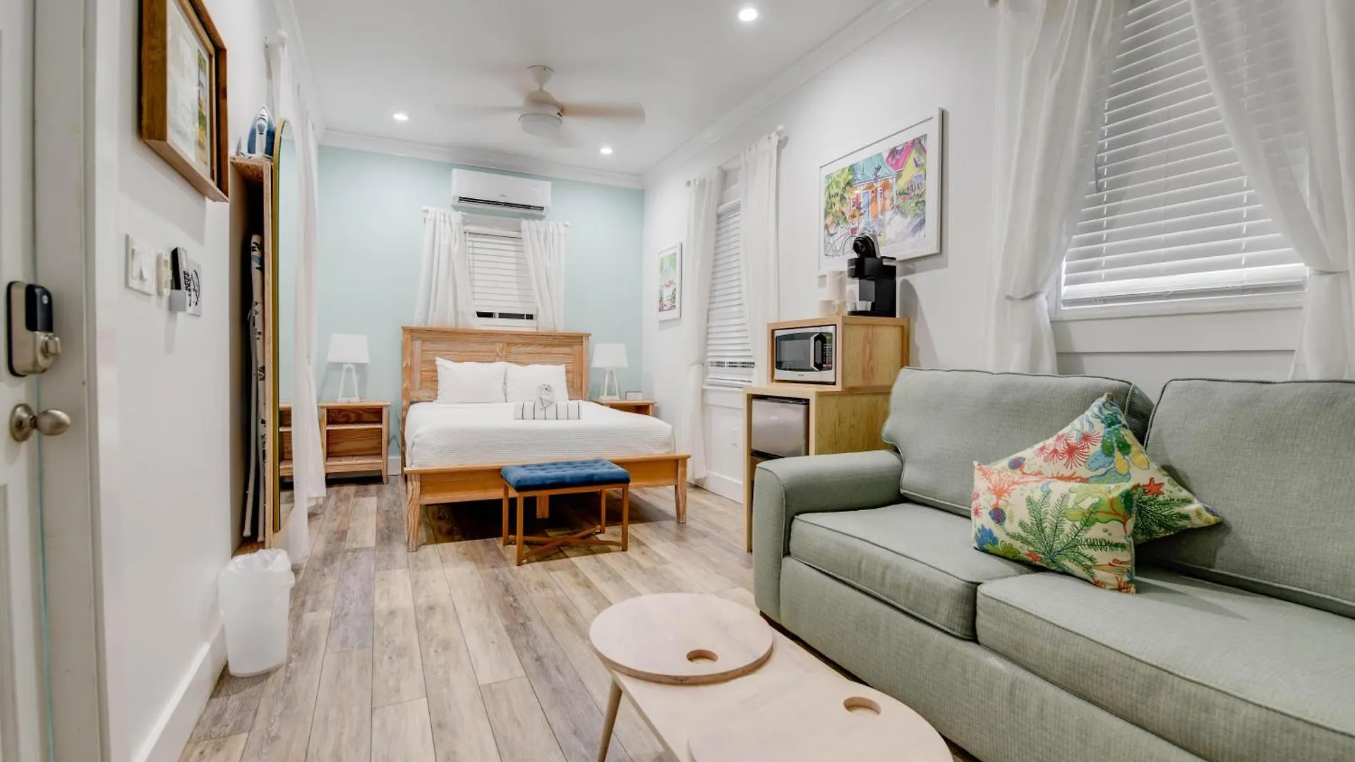 Pilar - Harbor Walk Hideaways *