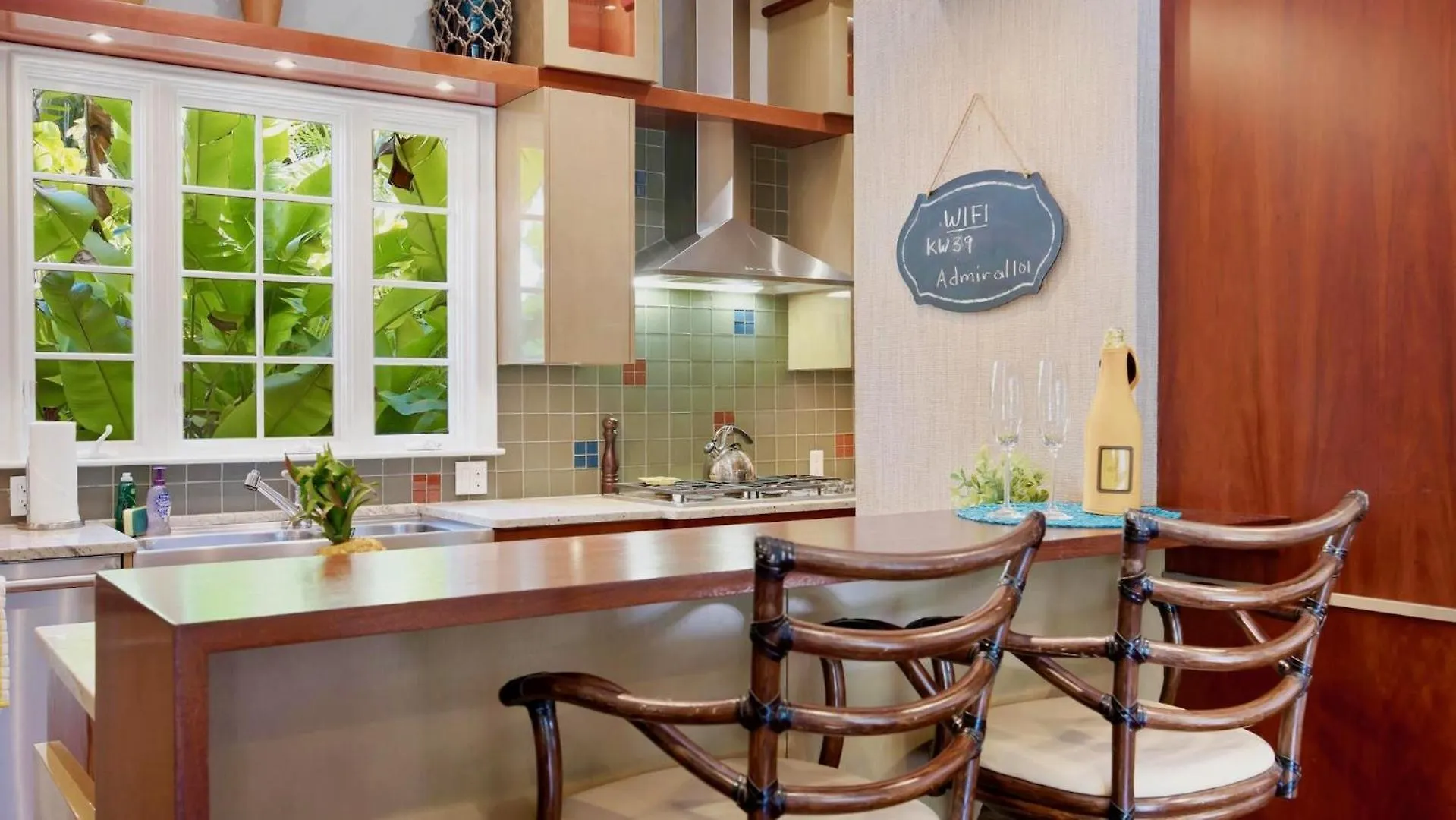 The Royal Compound By Last Key Realty Key West