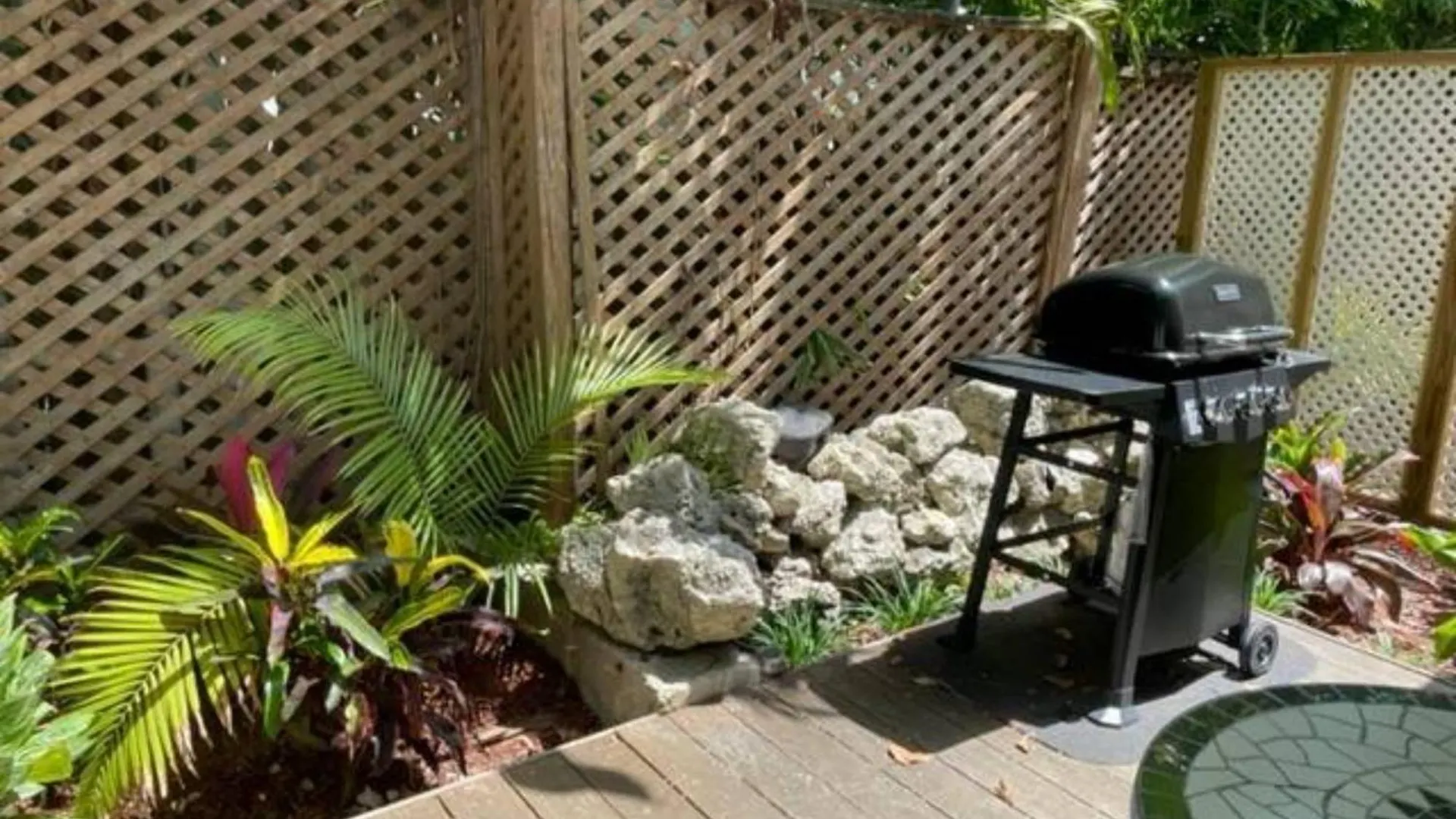Tranquility By Avantstay Close To Duval St W Bbq Shared Pool 펜션