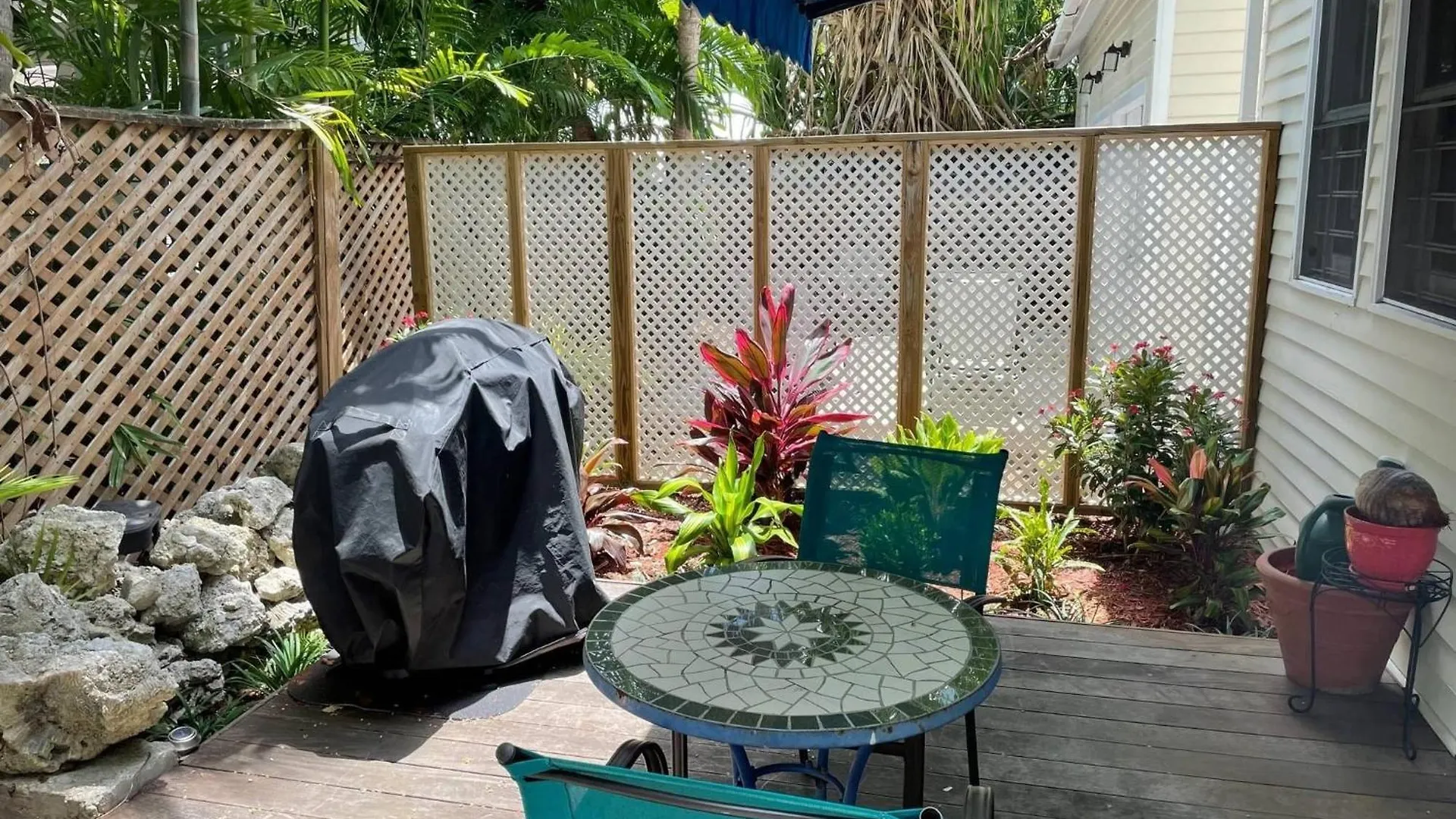 Tranquility By Avantstay Close To Duval St W Bbq Shared Pool 펜션