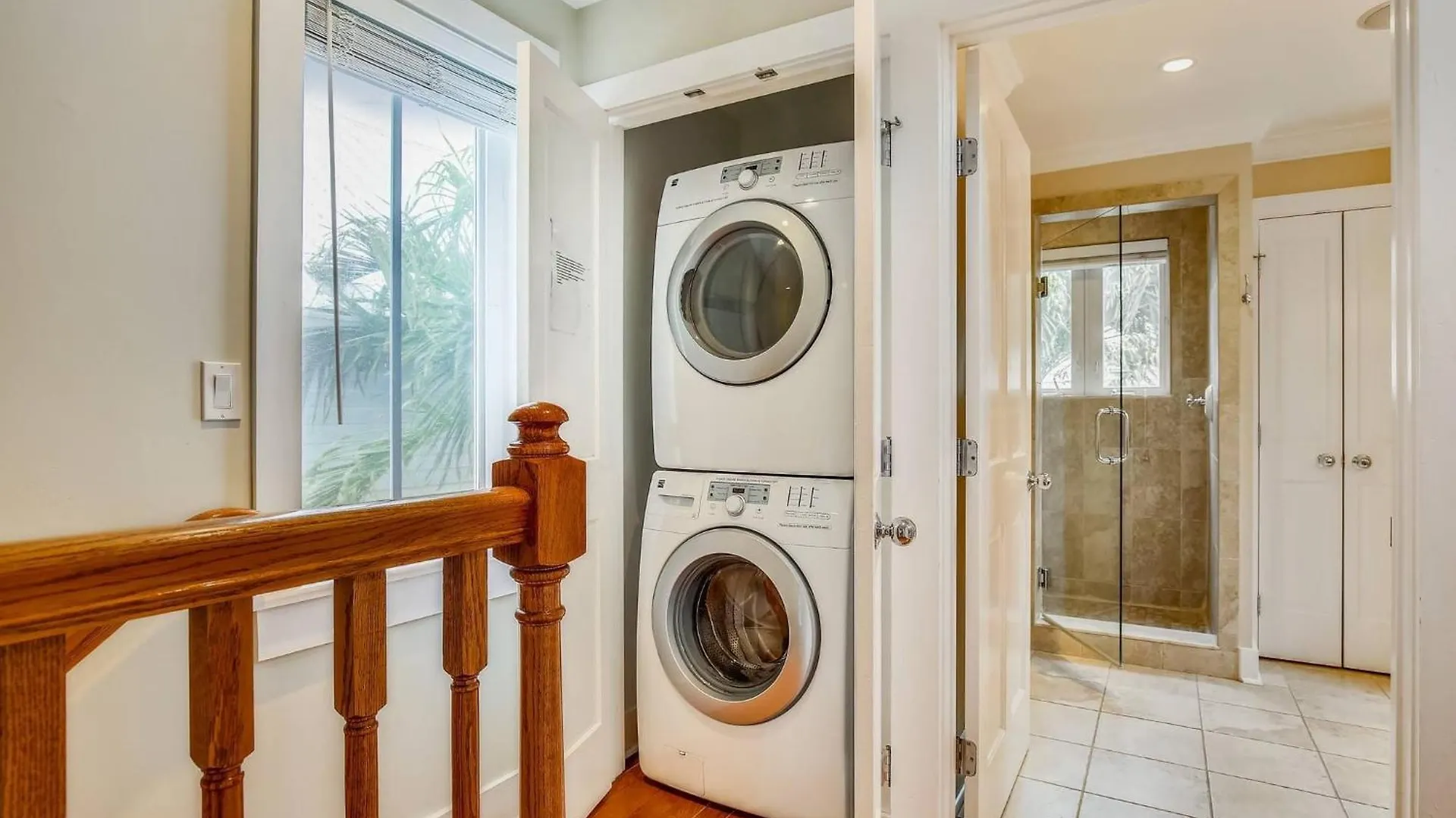Ecco Domani By Avantstay Gorgeous W Pool Balcony In Great Location Month Long Only Key West