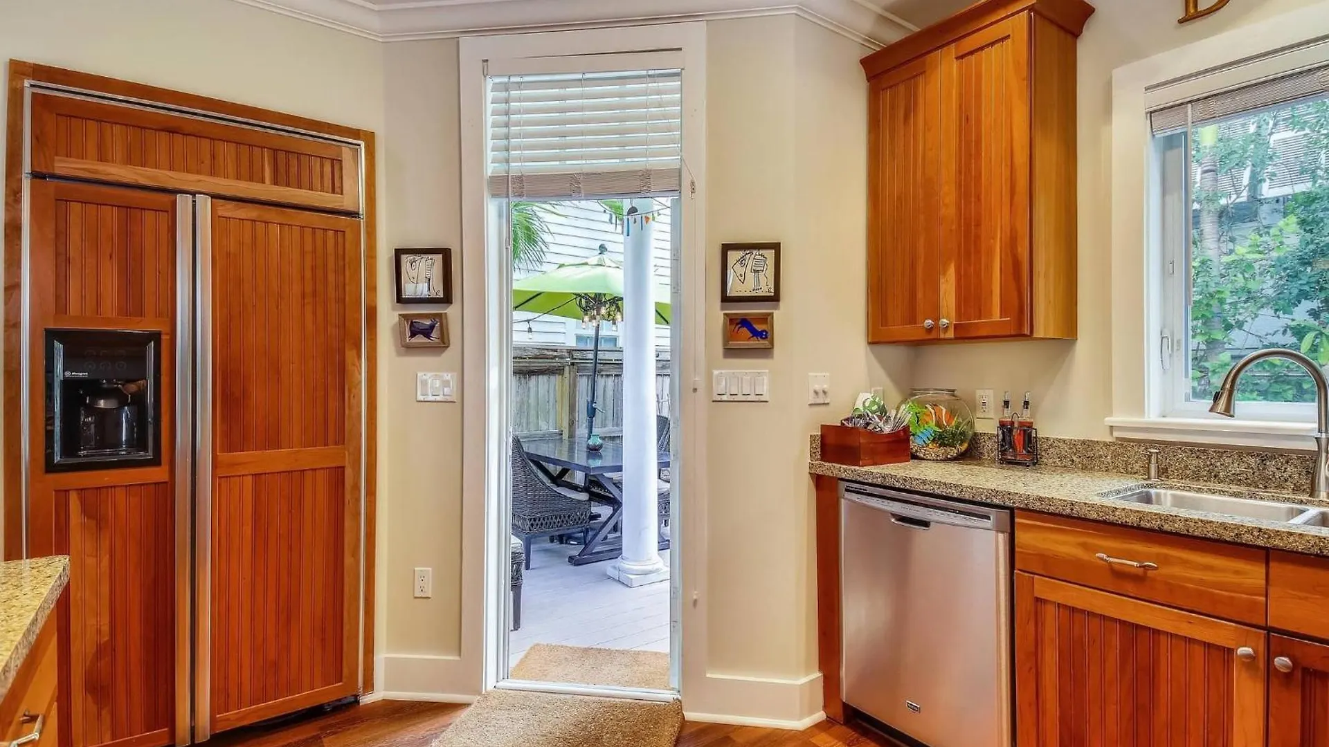 Ecco Domani By Avantstay Gorgeous W Pool Balcony In Great Location Month Long Only * Key West