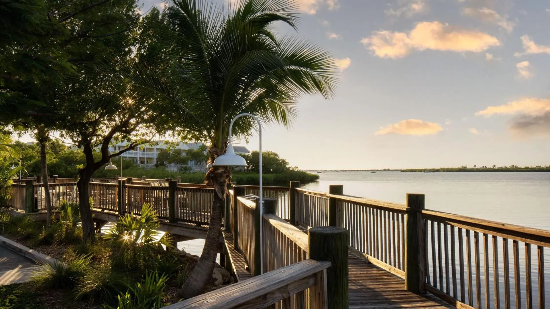 Hotel Courtyard By Marriott Waterfront