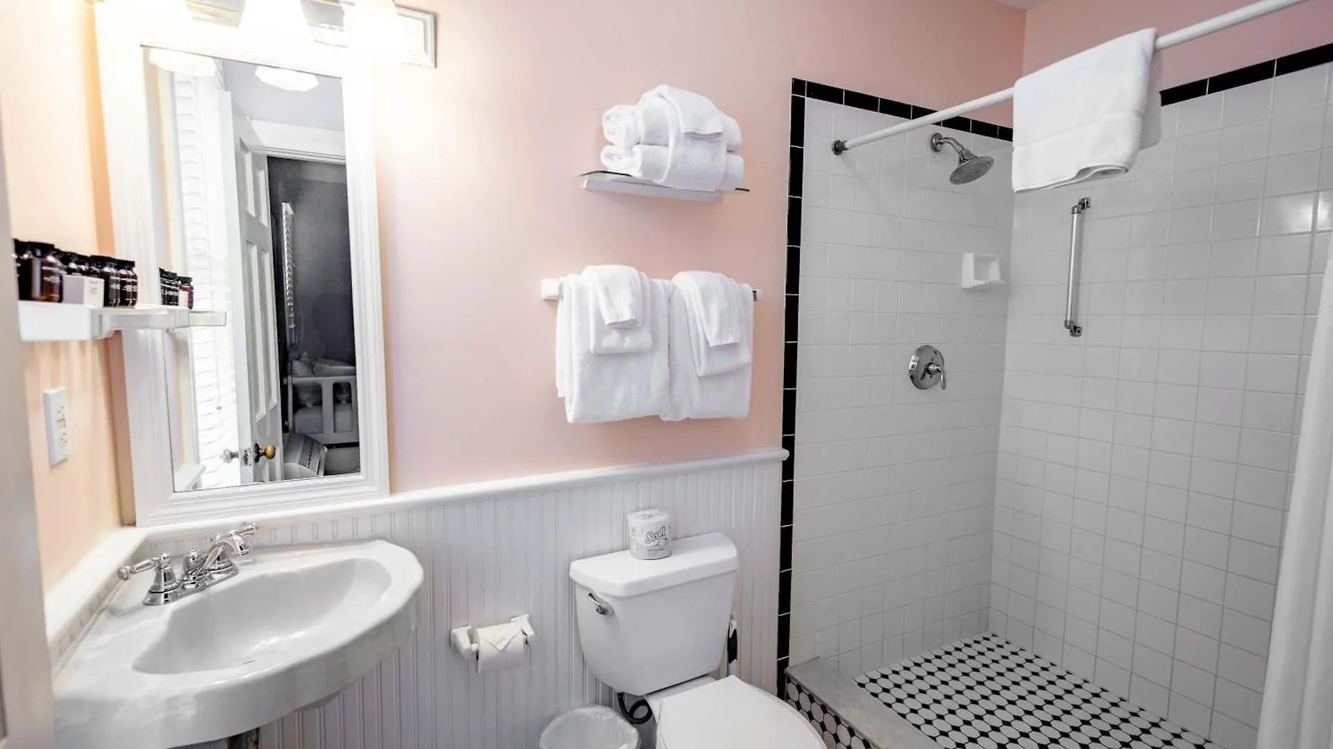 King At Curry Mansion With Heated Pool! Key West