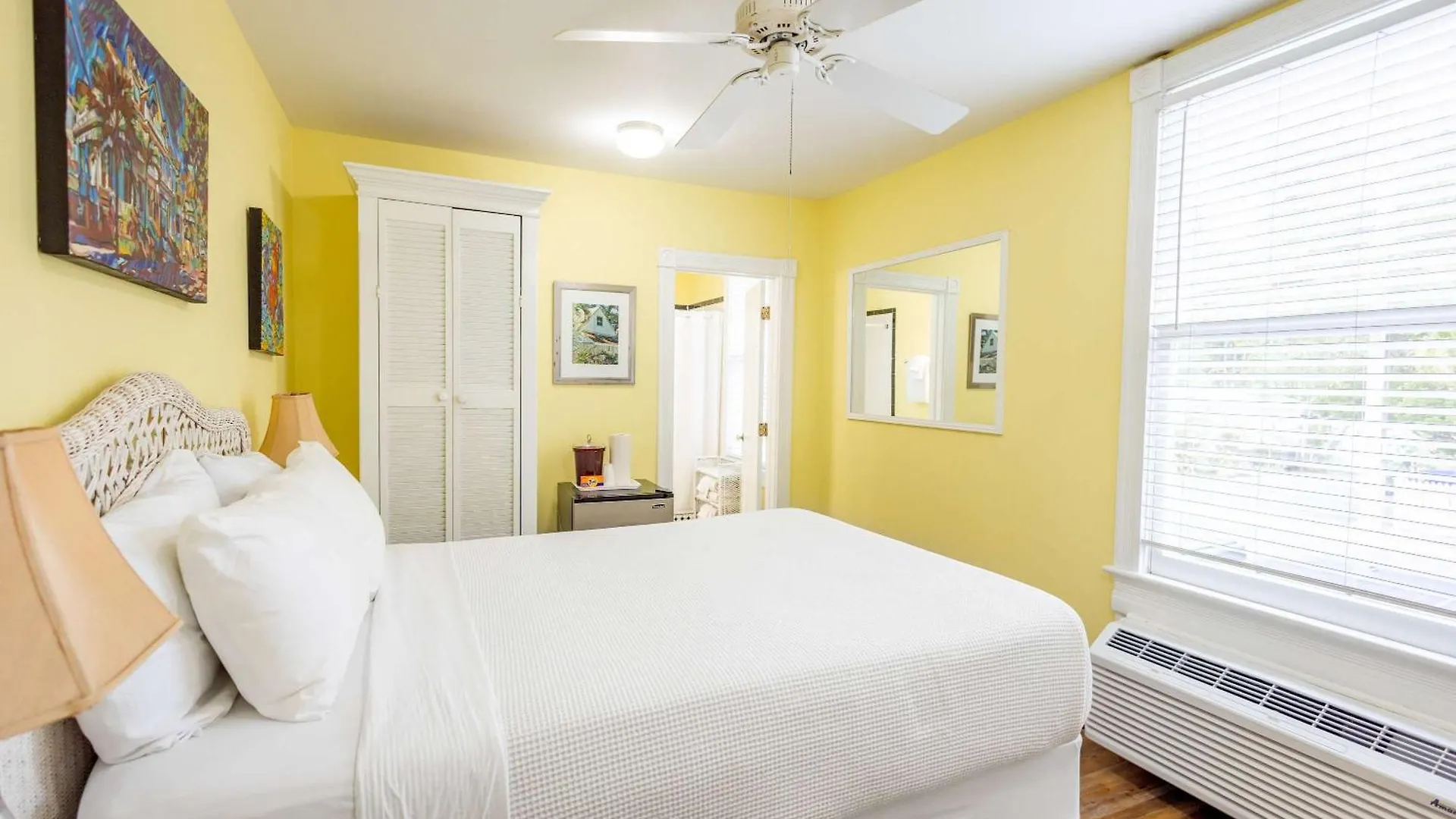 Classic Queen - Curry Mansion With Heated Pool Inn *