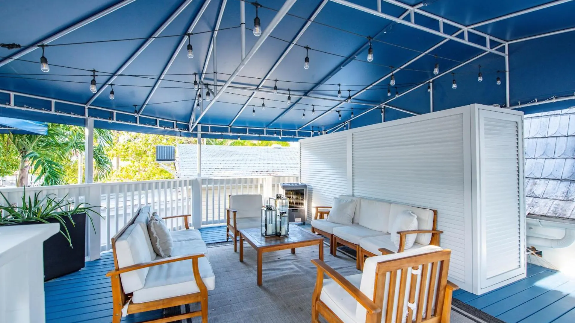 Apartment Custom House Inn All