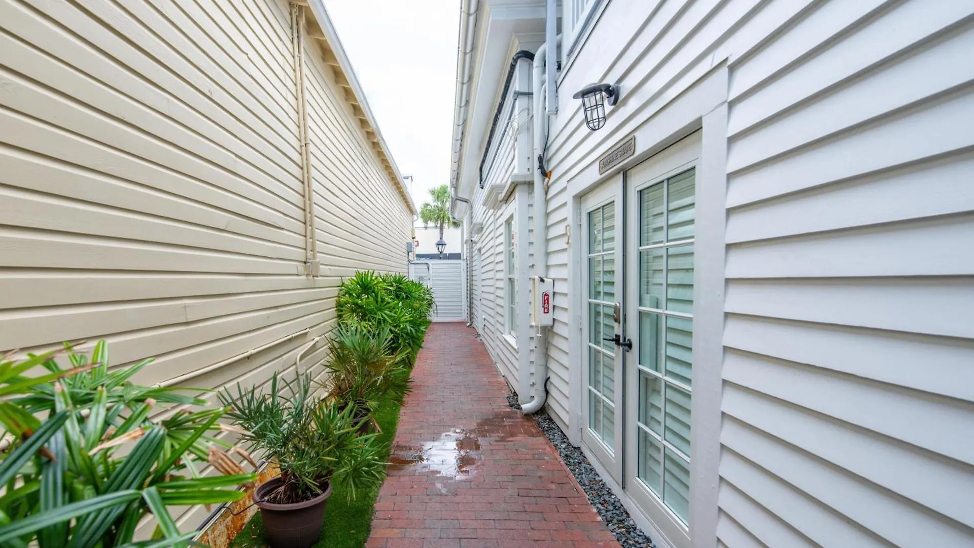 Custom House Inn All * Key West