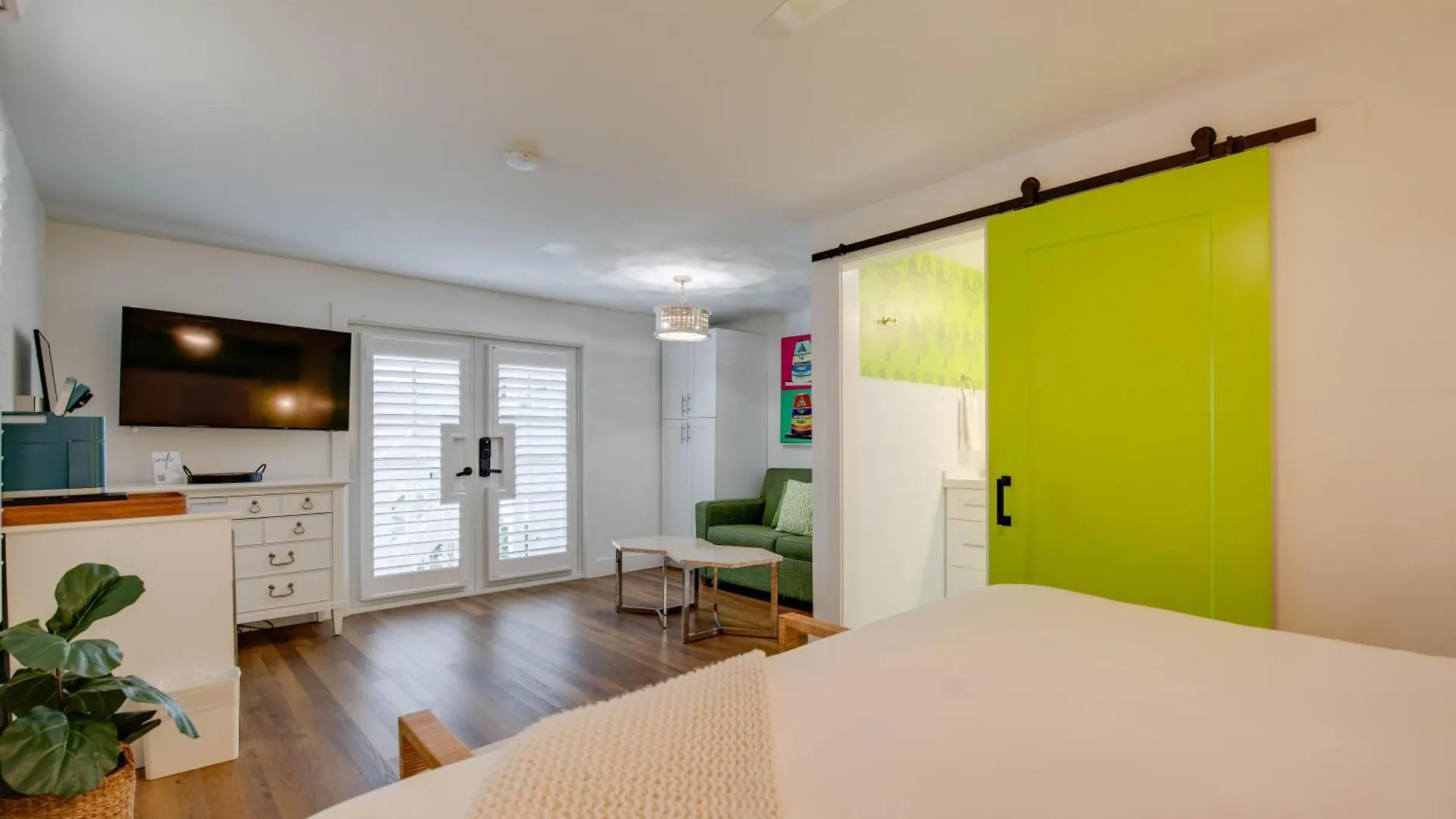 Apartment Custom House Inn All *