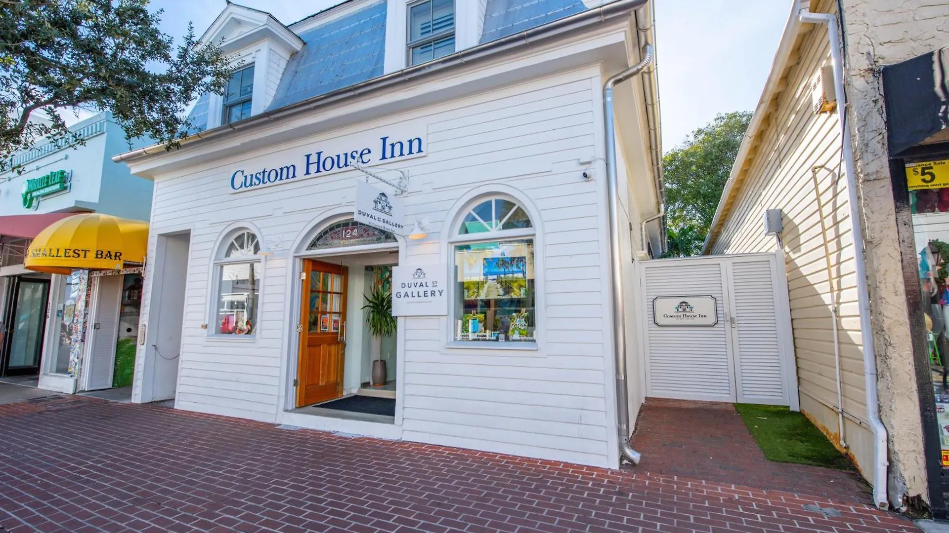 Custom House Inn All *